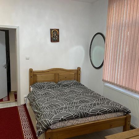 Дом За Гости Осогово Lägenhet Kjustendil Exteriör bild